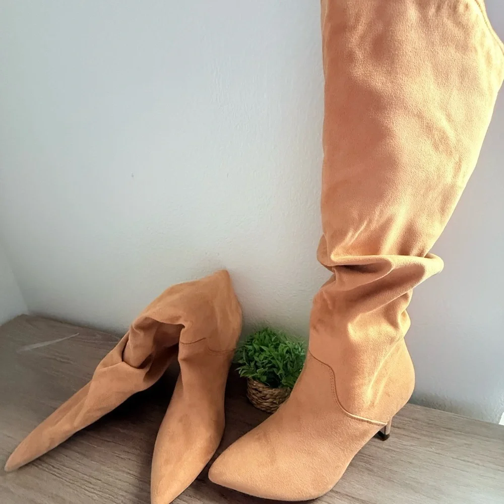 Chic Tan Over the Knee Boots-New